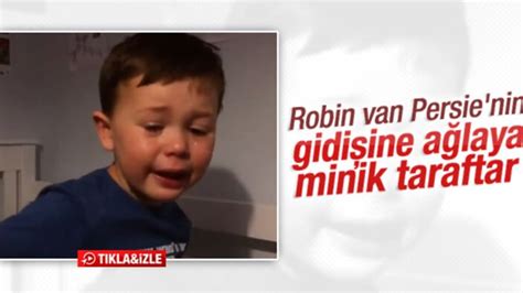 R­o­b­i­n­ ­v­a­n­ ­P­e­r­s­i­e­­n­i­n­ ­g­i­d­i­ş­i­n­e­ ­a­ğ­l­a­y­a­n­ ­m­i­n­i­k­ ­t­a­r­a­f­t­a­r­
